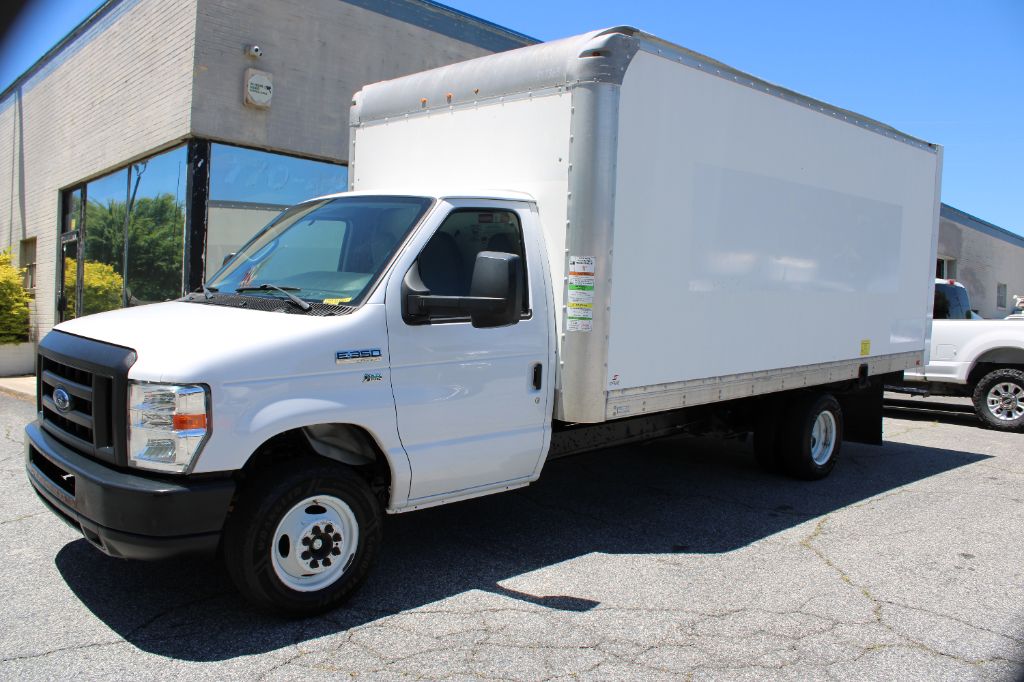 2019 Ford E-Series's photo